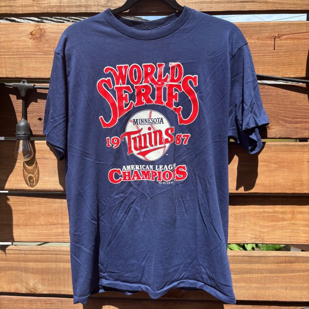 Sneakers Minnesota Twins T-Shirt Mens XL 1987 World Series Champions Vintage
